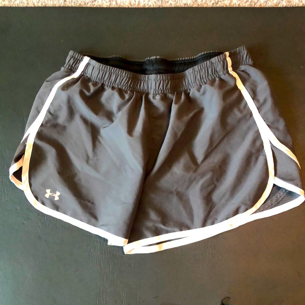 Under Armour Semi Fitted Running Shorts, M